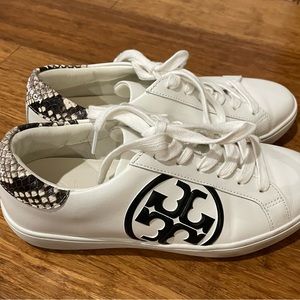 Tory Burch Leigh T-logo Sneaker